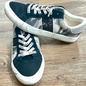 Vintage Havana Dina Lace up sneakers